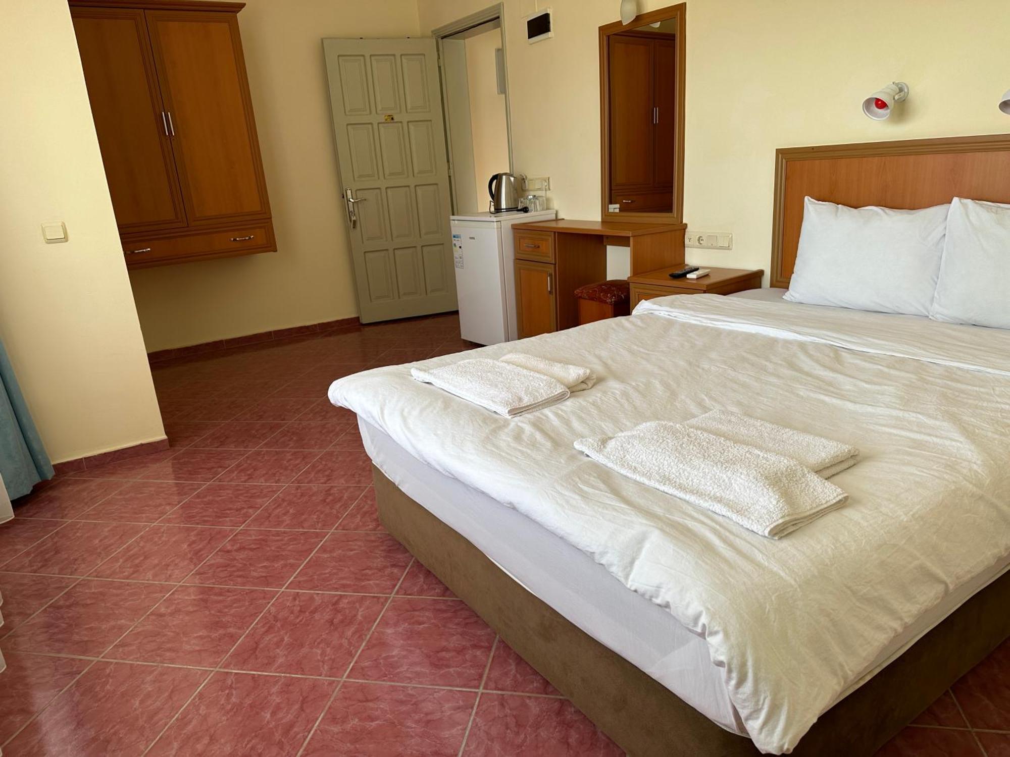 Palm Konak Hotel Cirali Bagian luar foto